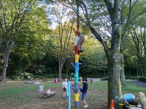谷戸池公園冒険あそび場(はちぼう)